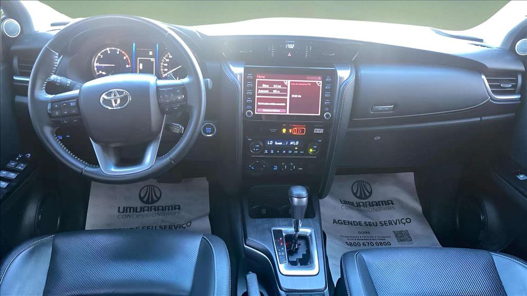 HILUX SW4 2.8 D-4D TURBO DIESEL DIAMOND 7L 4X4 AUTOMÁTICO9