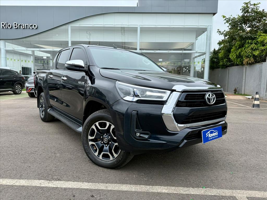Toyota-HILUX-2.8 D-4D TURBO DIESEL CD SRV 4X4 AUTOMÁTICO