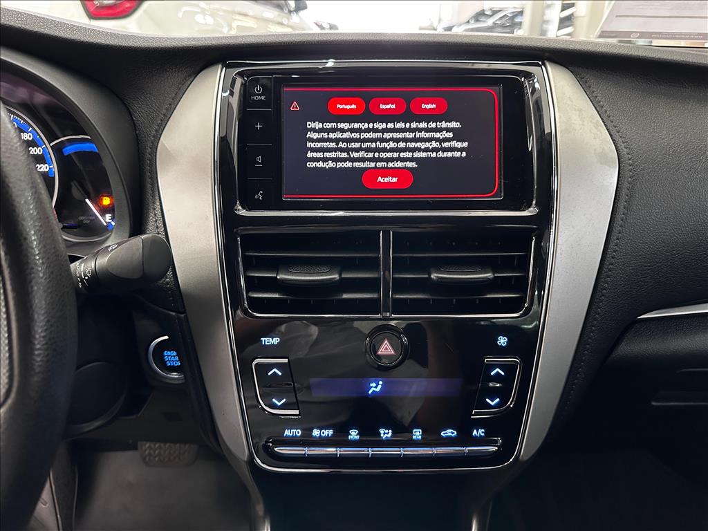 YARIS 1.5 16V FLEX SEDAN XLS CONNECT MULTIDRIVE9