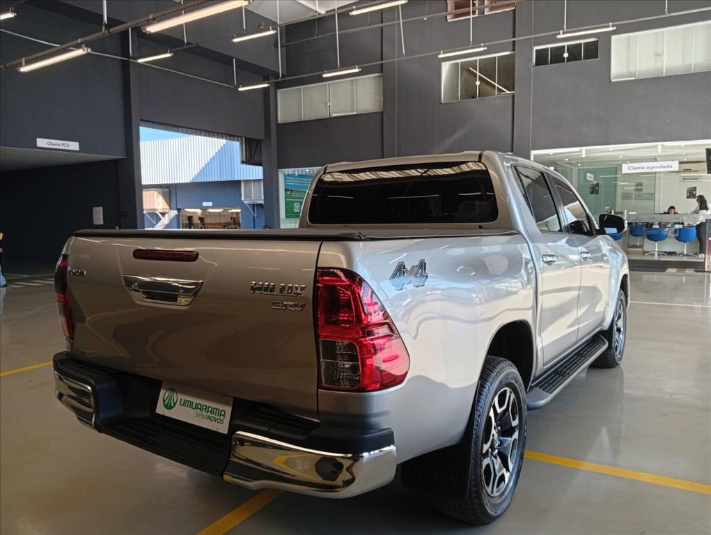 HILUX 2.8 D-4D TURBO DIESEL CD SRV 4X4 AUTOMÁTICO3