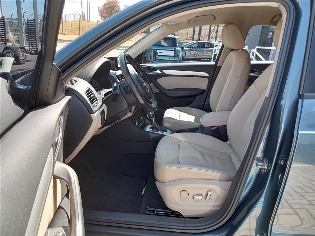 Q3 1.4 TFSI AMBIENTE GASOLINA 4P S TRONIC