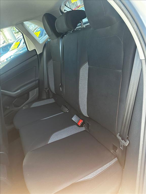 POLO 1.0 MPI TRACK MANUAL12