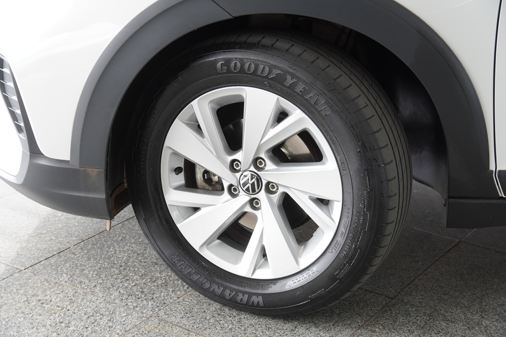 NIVUS 1.0 200 TSI TOTAL FLEX COMFORTLINE AUTOMÁTICO4