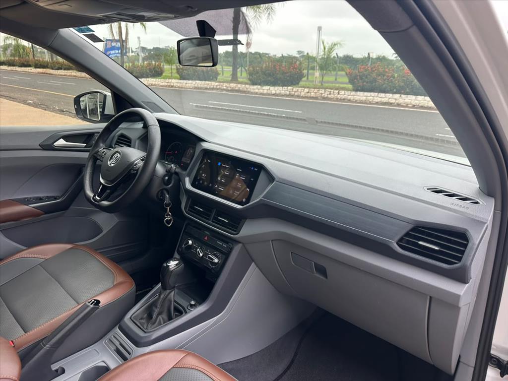 T-CROSS 1.0 200 TSI TOTAL FLEX AUTOMÁTICO10