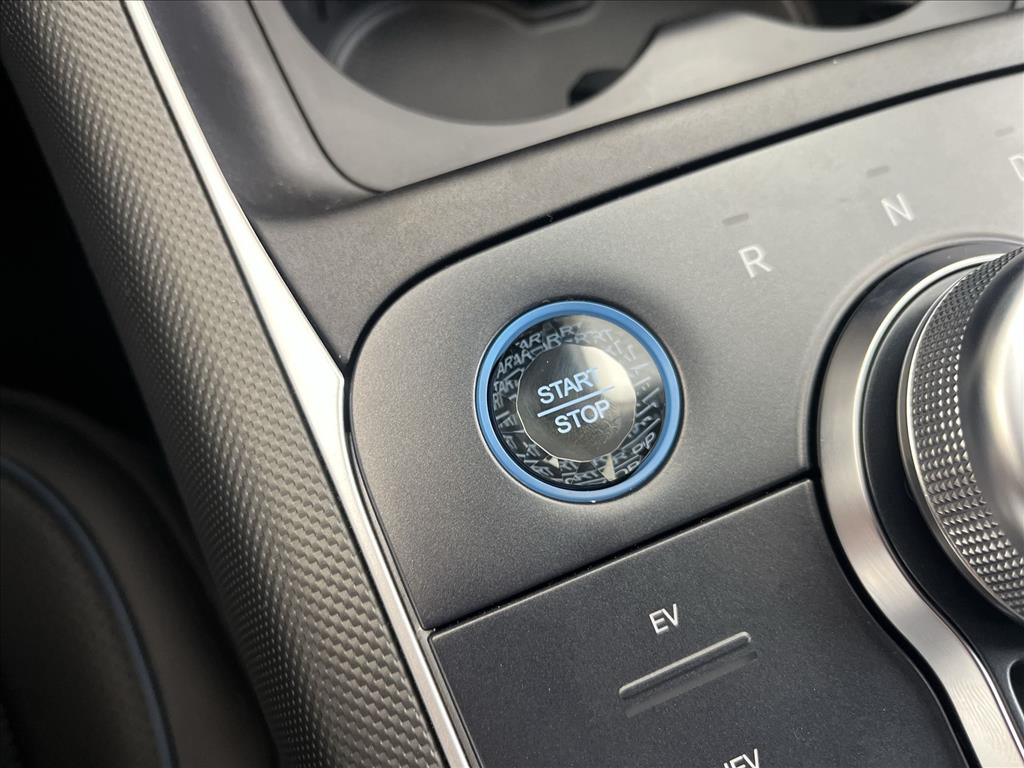 KING 1.5 DM-I PHEV GS AUTOMÁTICO10