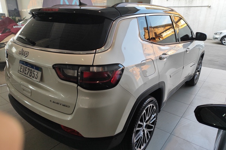 COMPASS 1.3 T270 TURBO FLEX LIMITED AT6