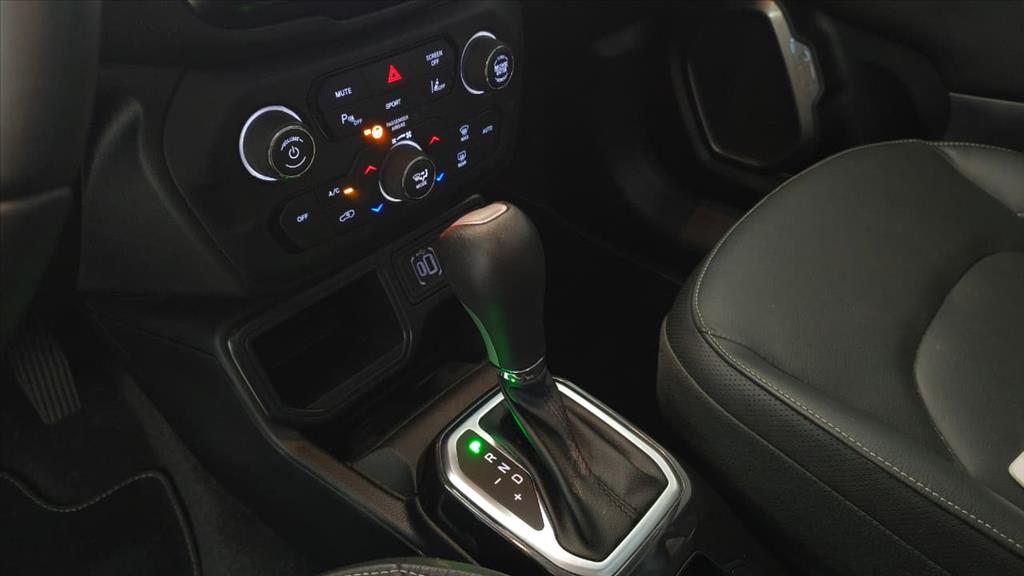 RENEGADE 1.3 T270 TURBO FLEX LONGITUDE AT68