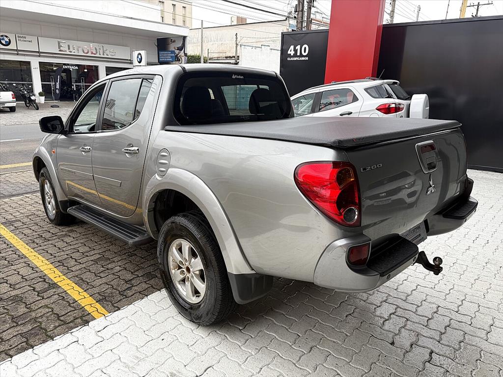 Mitsubishi L200 Triton - 3.2 HPE 4X4 CD 16V TURBO INTERCOOLER DIESEL 4P AUTOMÁTICO