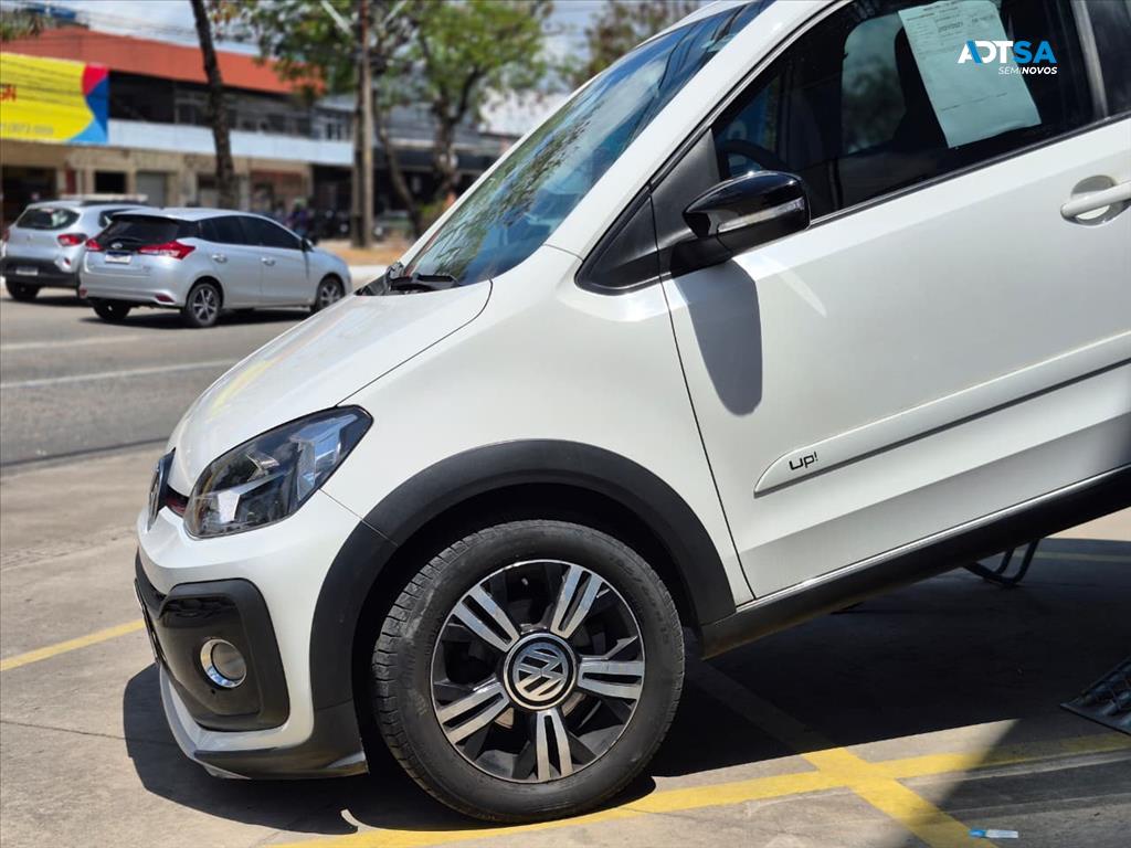 VOLKSWAGEN UP 1.0 170 TSI TOTAL FLEX XTREME 4P MANUAL