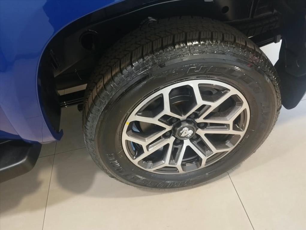 DAKOTA 2.2 TURBO DIESEL LARAMIE 4X4 AUTOMÁTICO8