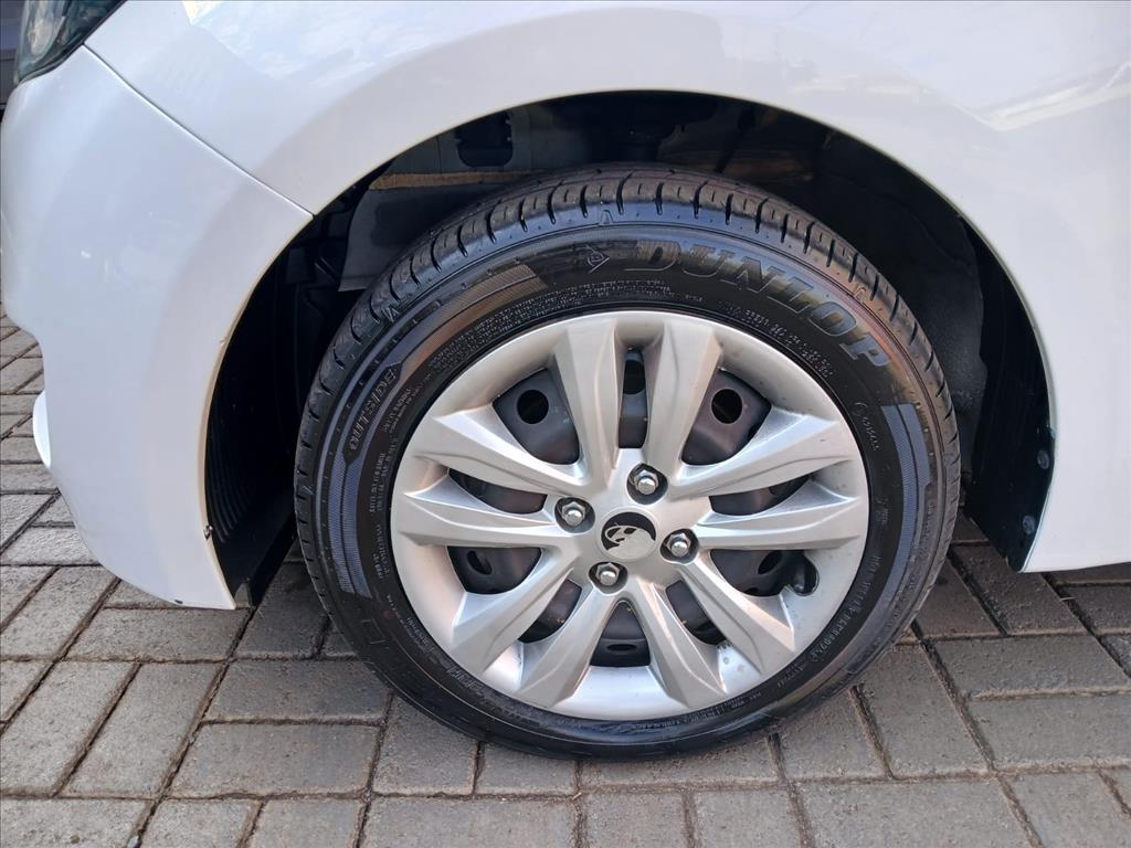 HB20S 1.6 COMFORT PLUS 16V FLEX 4P AUTOMÁTICO15