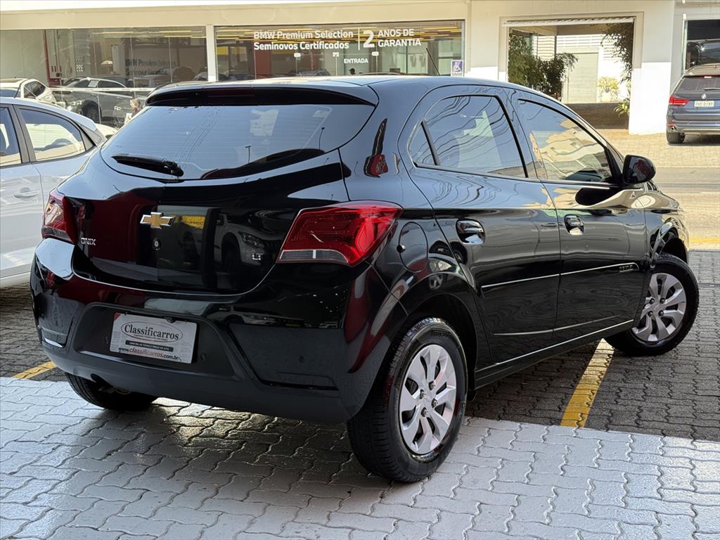 Chevrolet Onix - 1.0 MPFI LT 8V FLEX 4P MANUAL