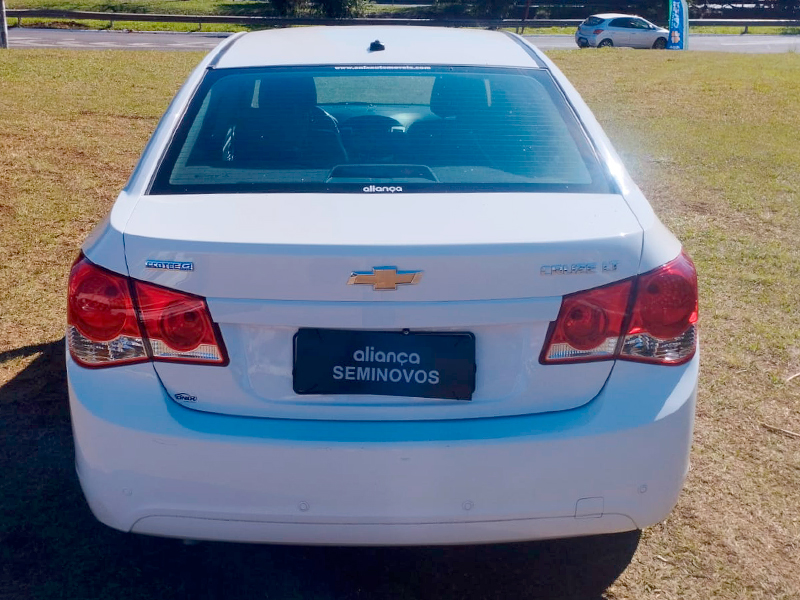 CRUZE 1.8 LT 16V FLEX 4P MANUAL3