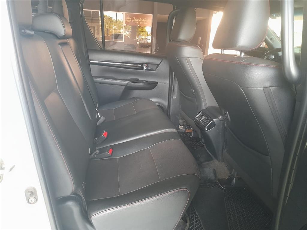 HILUX 4.0 V6 GR SPORT 4X4 CD GASOLINA AUTOMÁTICO7