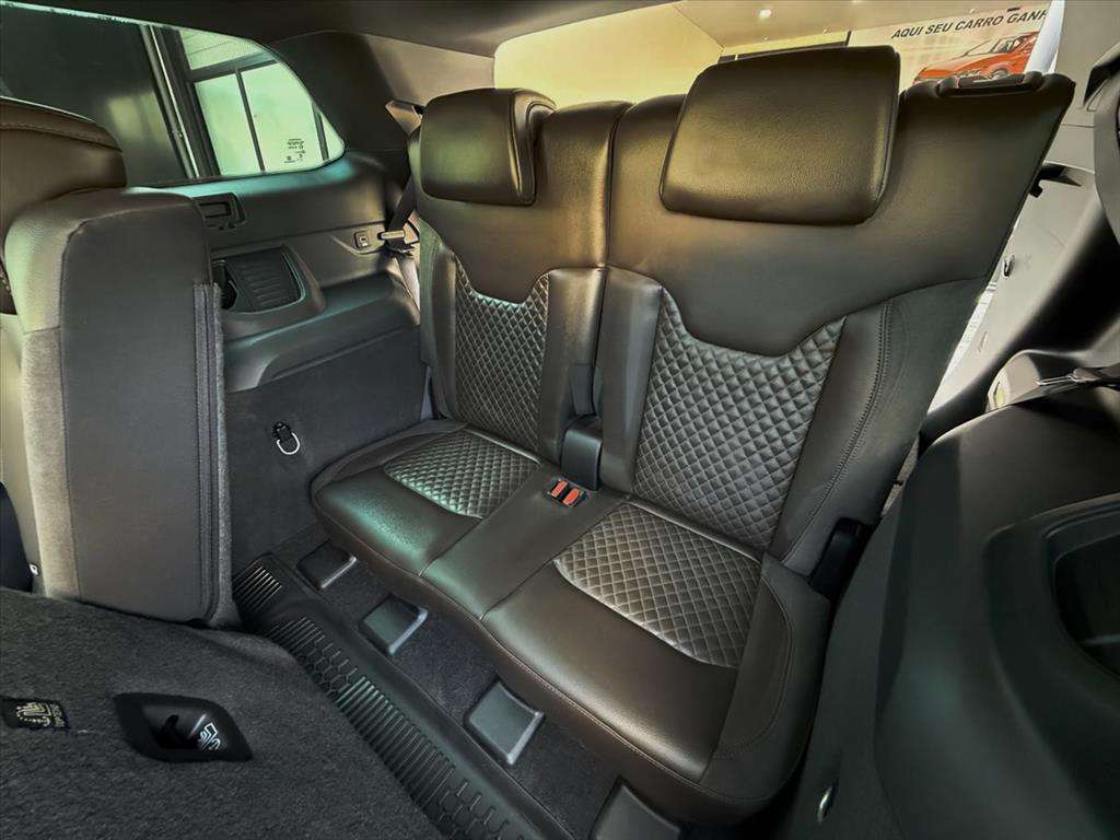 Jeep Commander - 1.3 T270 TURBO FLEX OVERLAND AT6