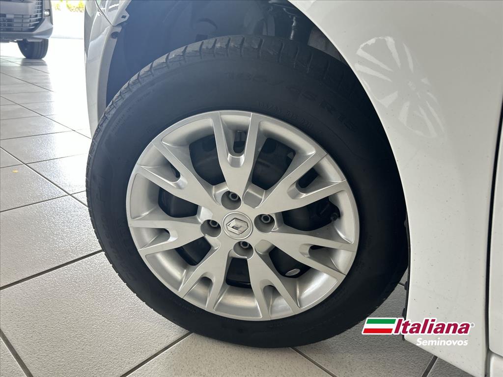 LOGAN 1.0 12V SCE FLEX ZEN MANUAL8