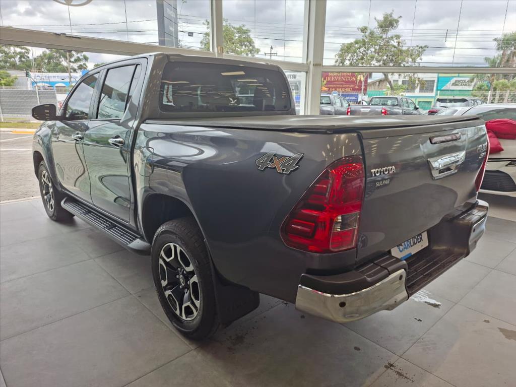 HILUX 2.8 D-4D TURBO DIESEL CD SRV 4X4 AUTOMÁTICO6