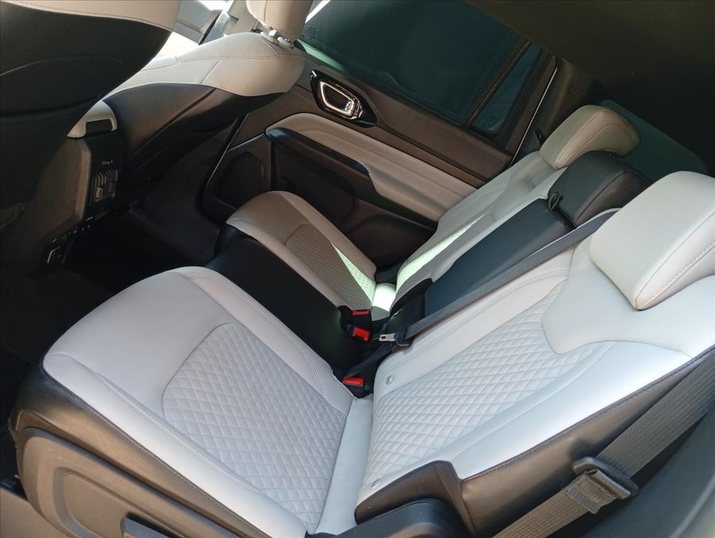 COMMANDER 1.3 T270 TURBO FLEX LIMITED AT67