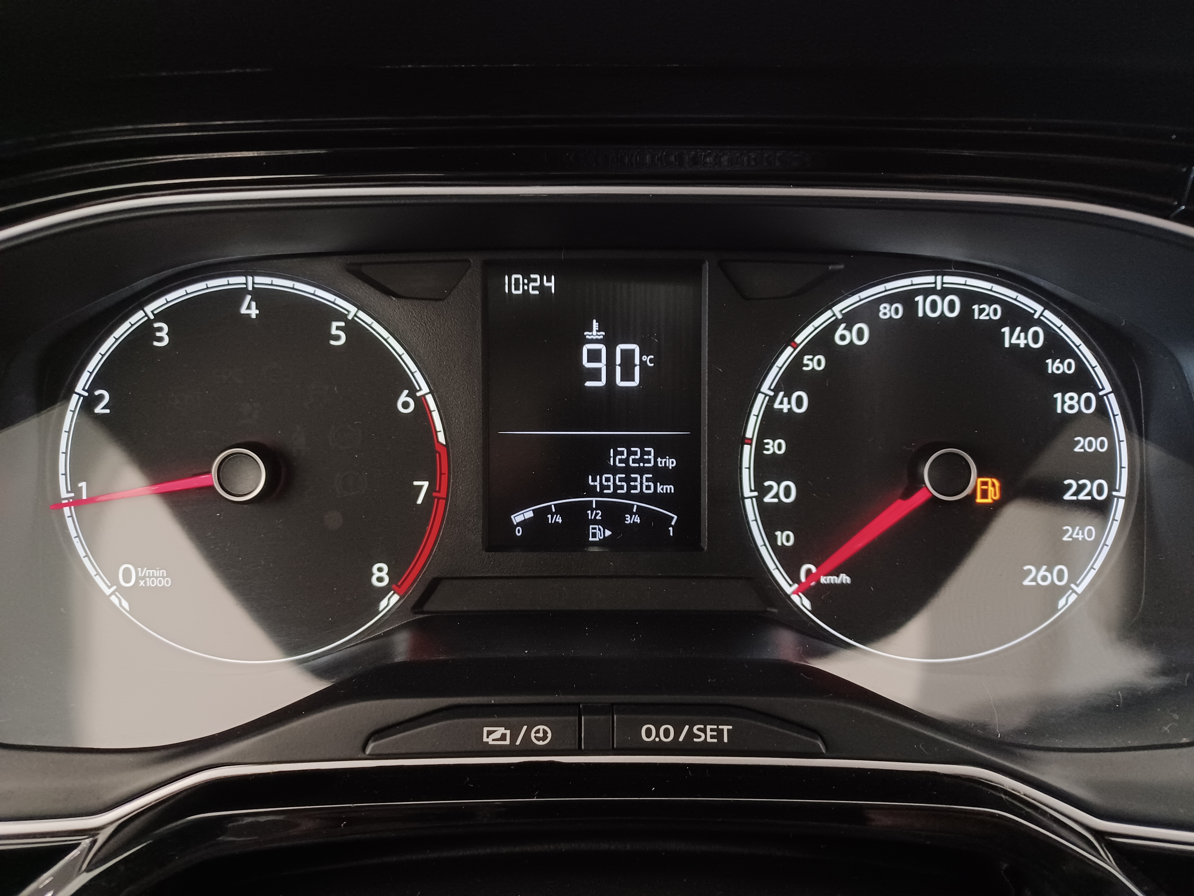 Volkswagen-POLO-1.0 MPI TRACK MANUAL