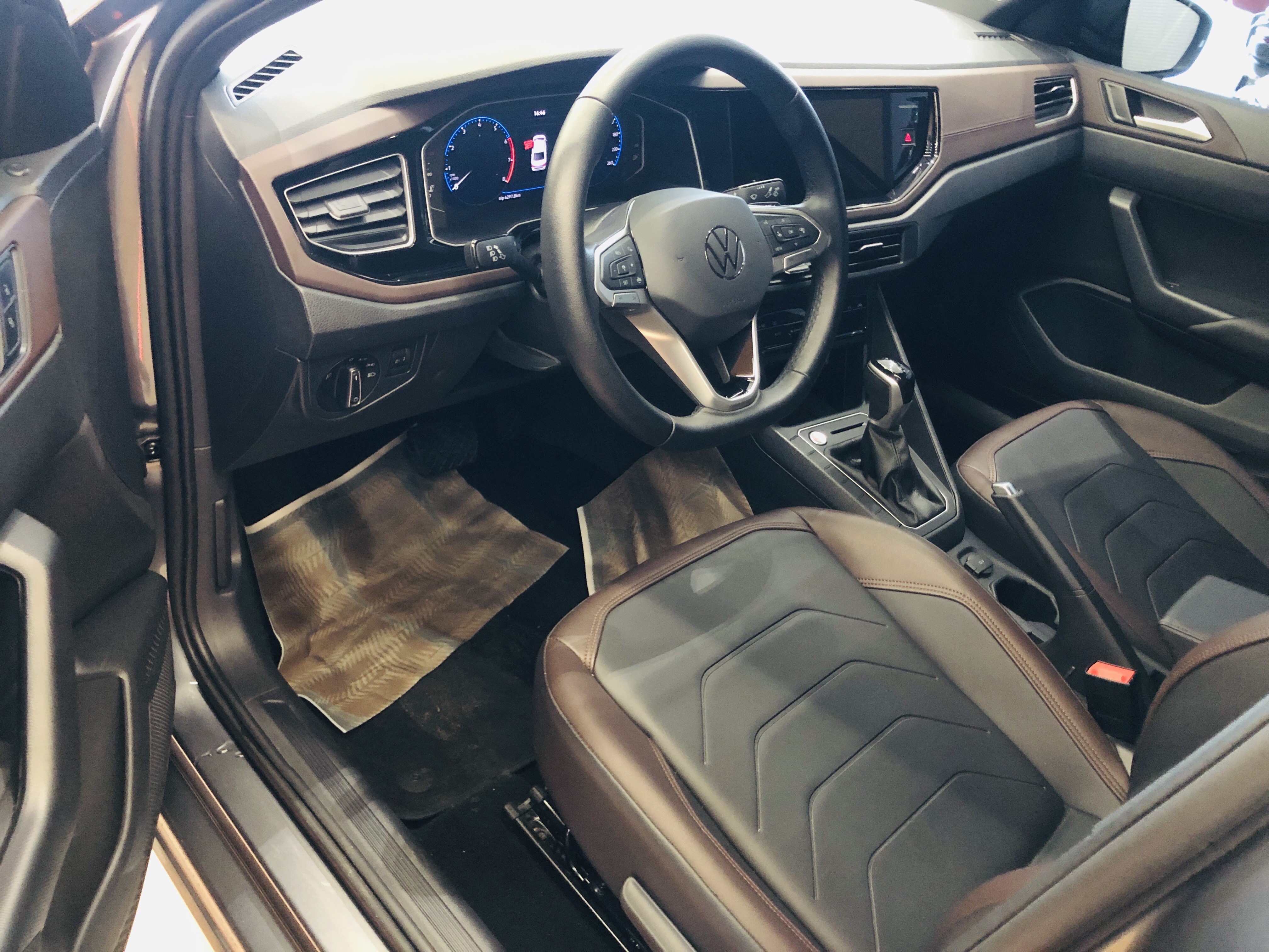 VIRTUS 1.0 200 TSI HIGHLINE AUTOMÁTICO6