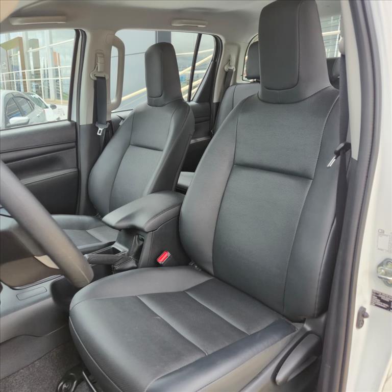 HILUX 2.8 D-4D TURBO DIESEL CD POWER PACK 4X4 AUTOMÁTICO9