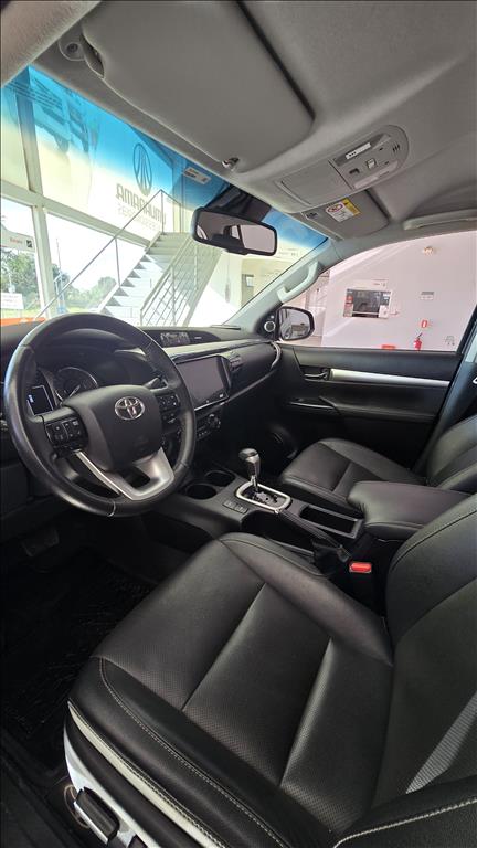 HILUX 2.8 D-4D TURBO DIESEL CD SRX 4X4 AUTOMÁTICO10