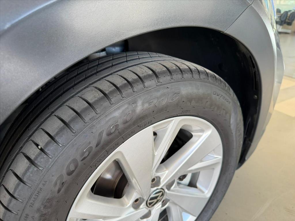 NIVUS 1.0 200 TSI TOTAL FLEX COMFORTLINE AUTOMÁTICO13