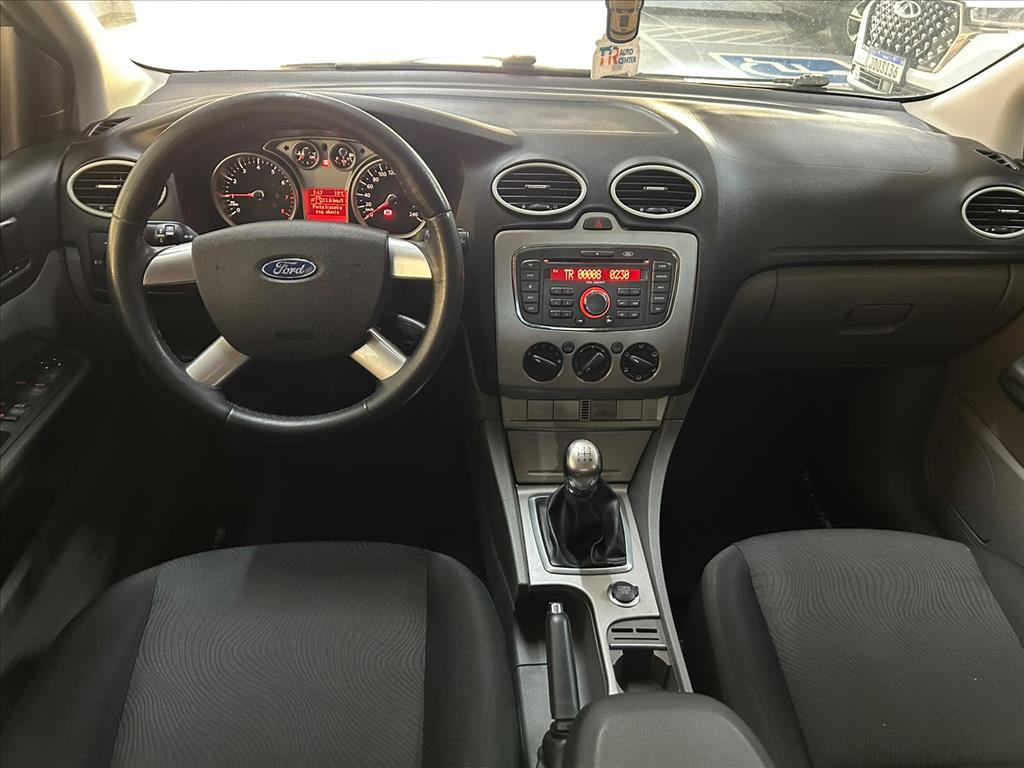 Ford-FOCUS-1.6 GL 16V FLEX 4P MANUAL