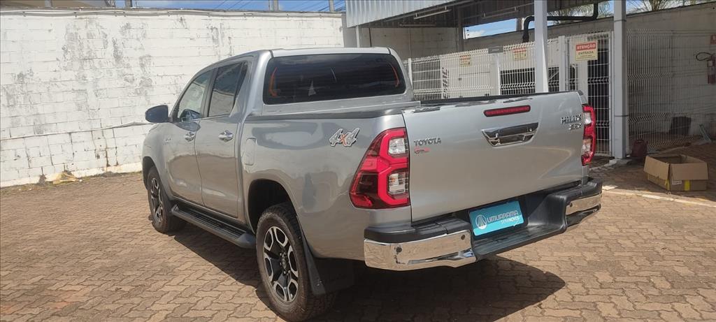 HILUX 2.8 D-4D TURBO DIESEL CD SRX 4X4 AUTOMÁTICO9