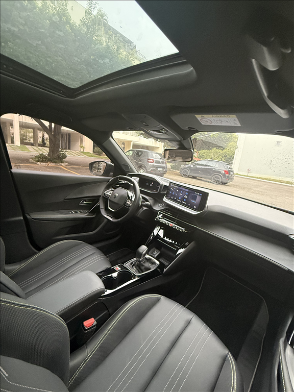 Peugeot-2008-1.0 TURBO 200 FLEX GT CVT
