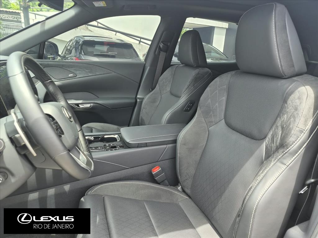 RX 450h+ 2.5 PHEV AWD CVT7