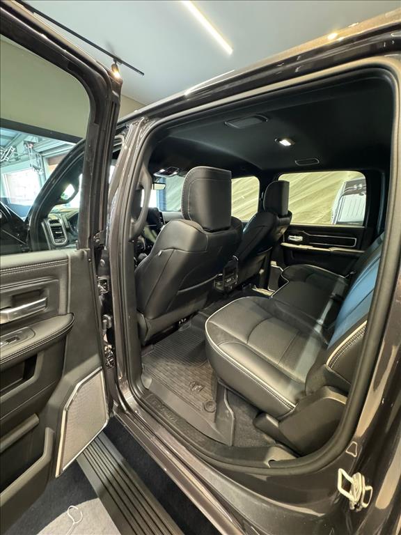 3500 6.7 I6 TURBO DIESEL LARAMIE NIGHT EDITION CD 4X4  AUTOMÁTICO19