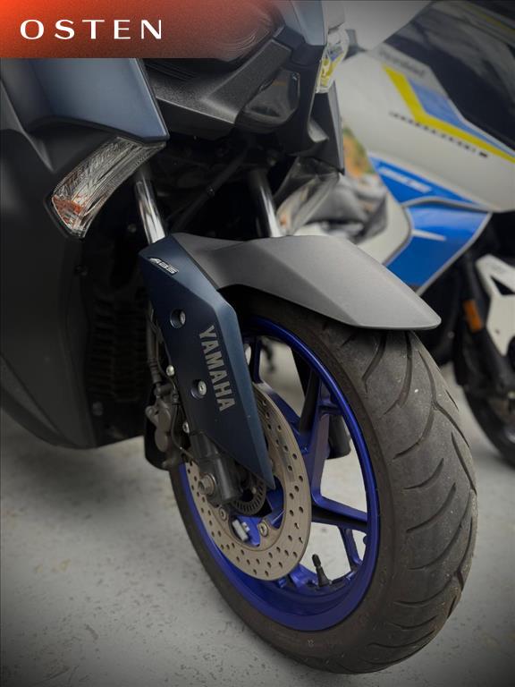 YAMAHA-XMAX-ABS