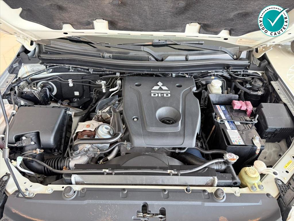 L200 TRITON 2.4 16V TURBO DIESEL OUTDOOR HPE-S CD 4X4 AUTOMÁTICO15