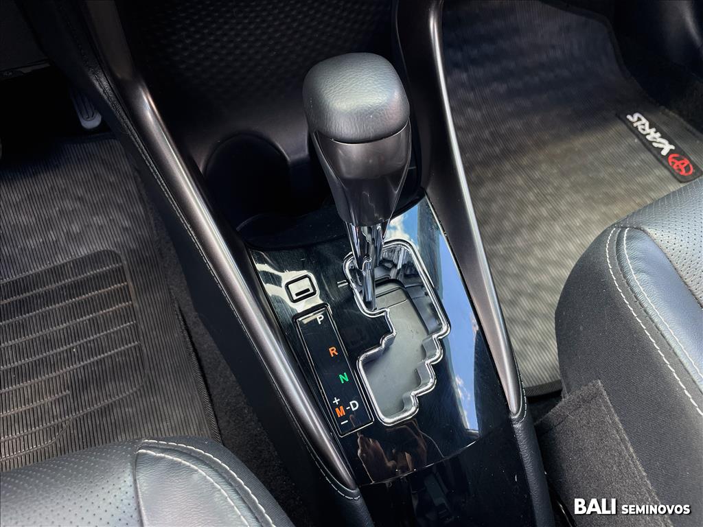 YARIS 1.5 16V FLEX XLS CONNECT MULTIDRIVE12