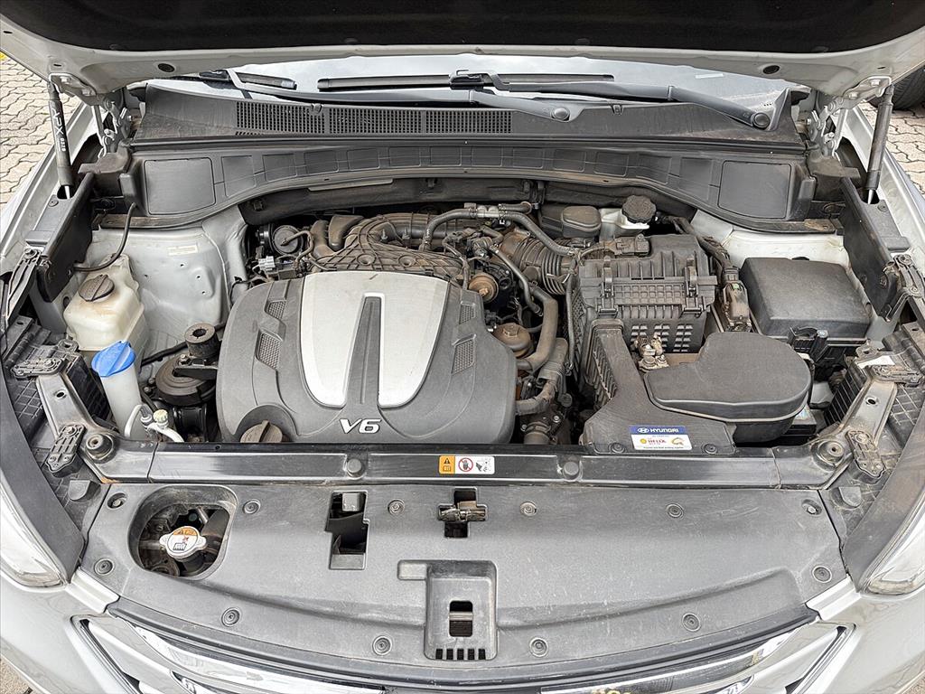 Hyundai Santa Fé - 3.3 MPFI 4X4 V6 270CV GASOLINA 4P AUTOMÁTICO