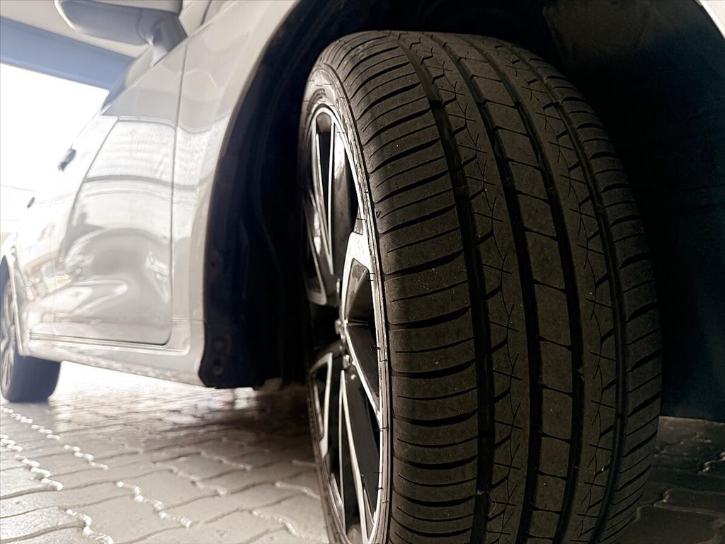 Toyota Corolla - 2.0 VVT-IE FLEX XEI DIRECT SHIFT