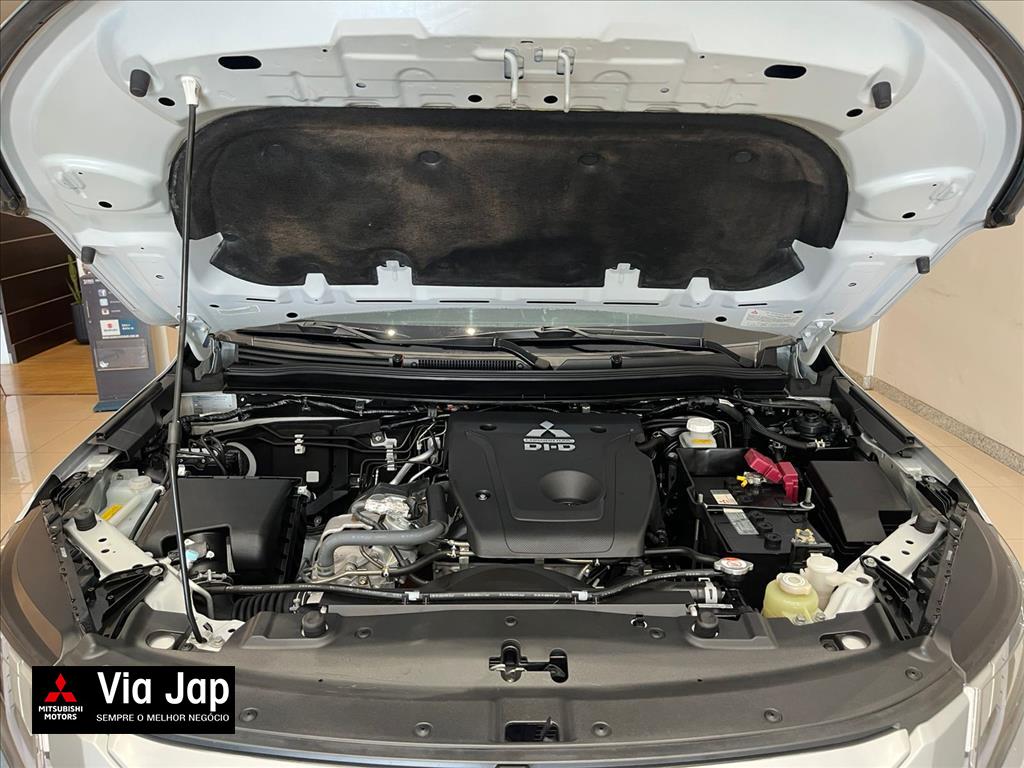 Mitsubishi-L200 TRITON-2.4 16V TURBO DIESEL SPORT HPE CD 4P 4X4 AUTOMÁTICO