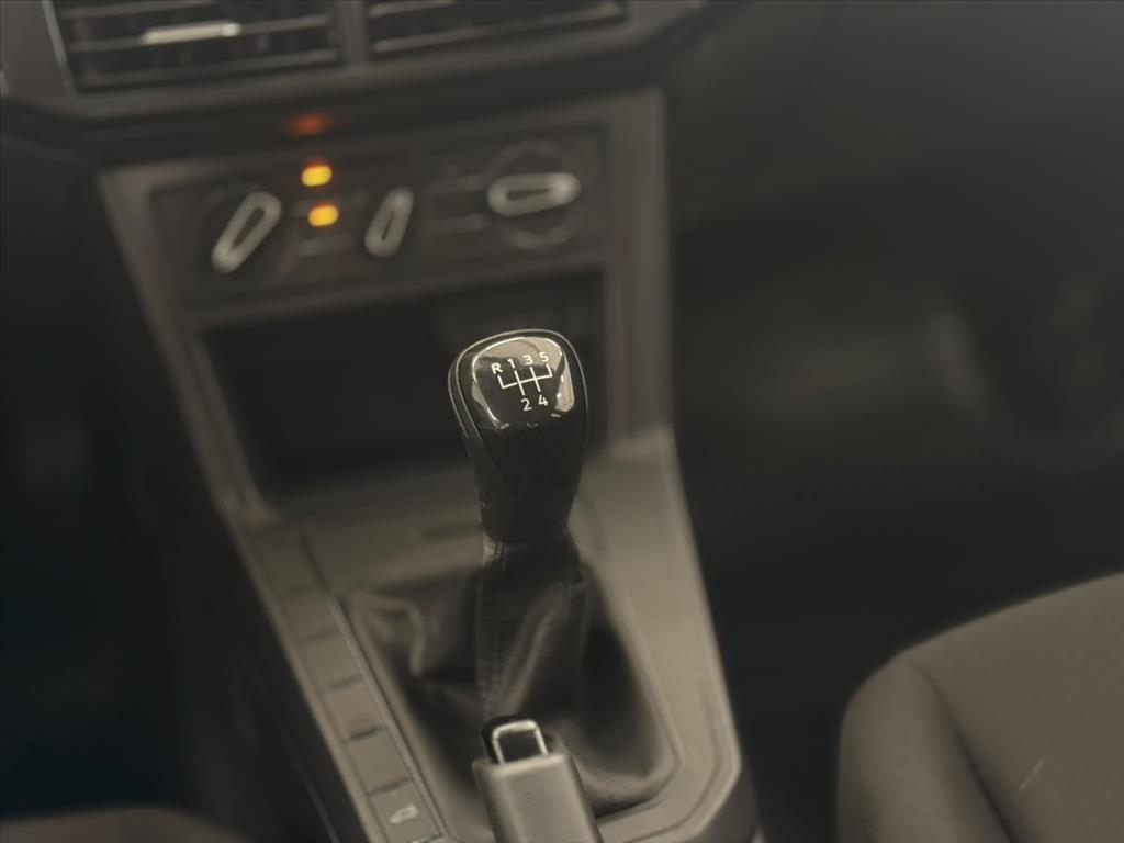 POLO 1.0 MPI TRACK MANUAL9