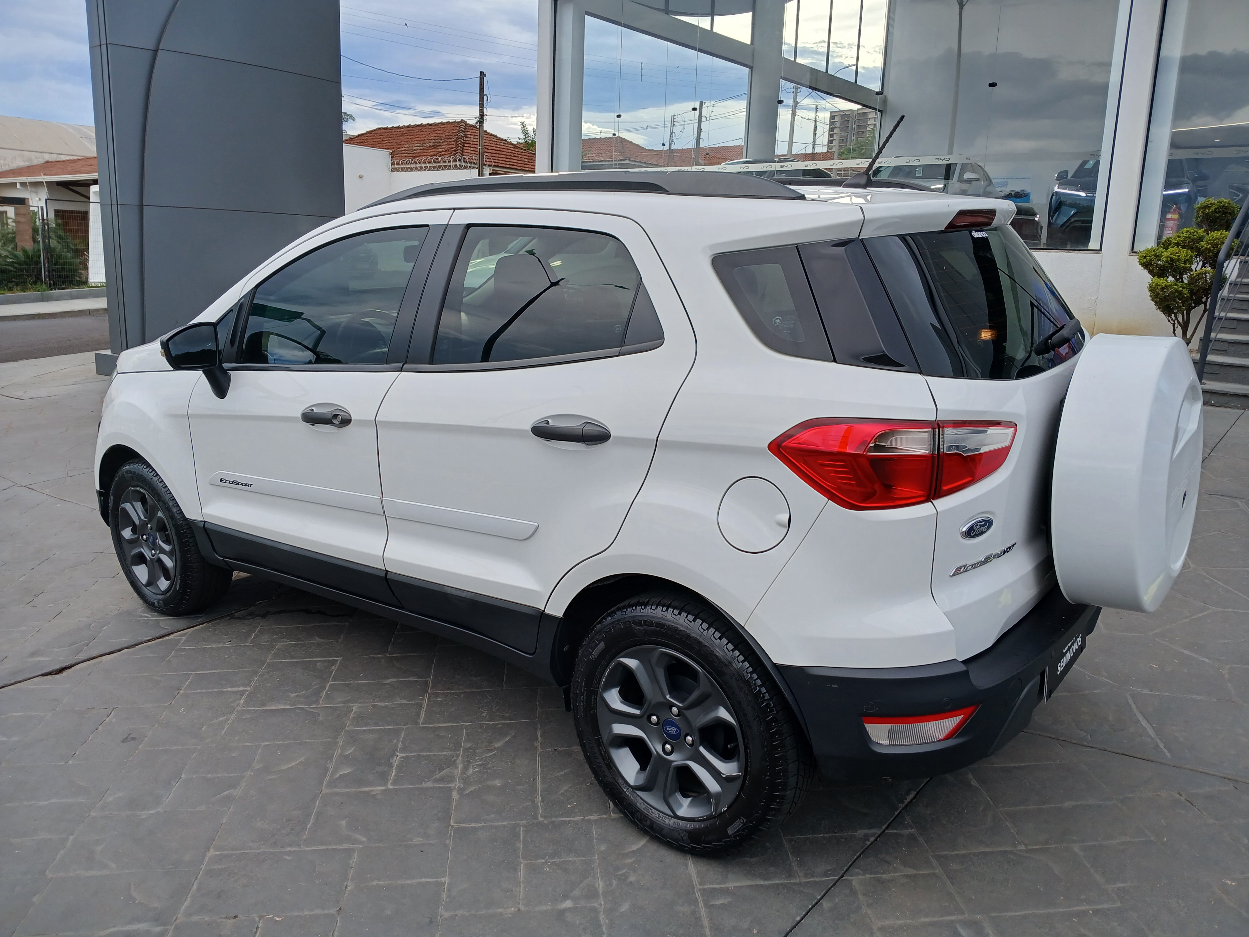 ECOSPORT 1.5 TI-VCT FLEX FREESTYLE AUTOMÁTICO4