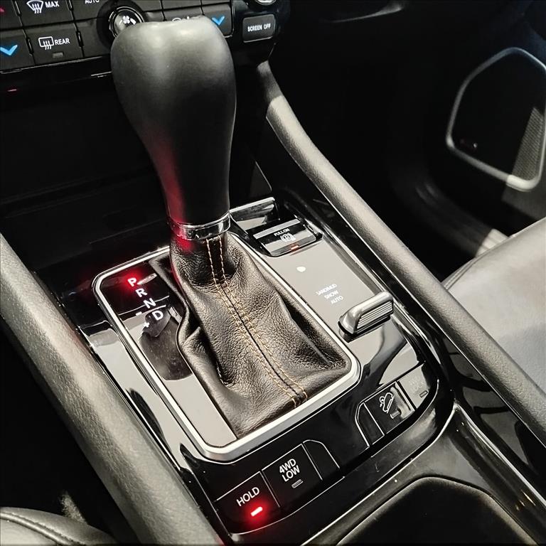 COMPASS 2.0 TD350 TURBO DIESEL LIMITED AT9