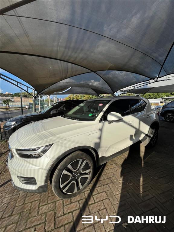 XC40 1.5 T5 RECHARGE MOMENTUM GEARTRONIC