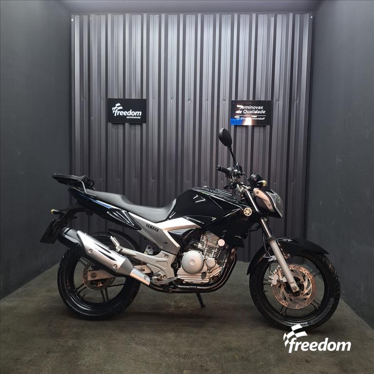 Moto YAMAHA do modelo FAZER YS 250 2013/2014