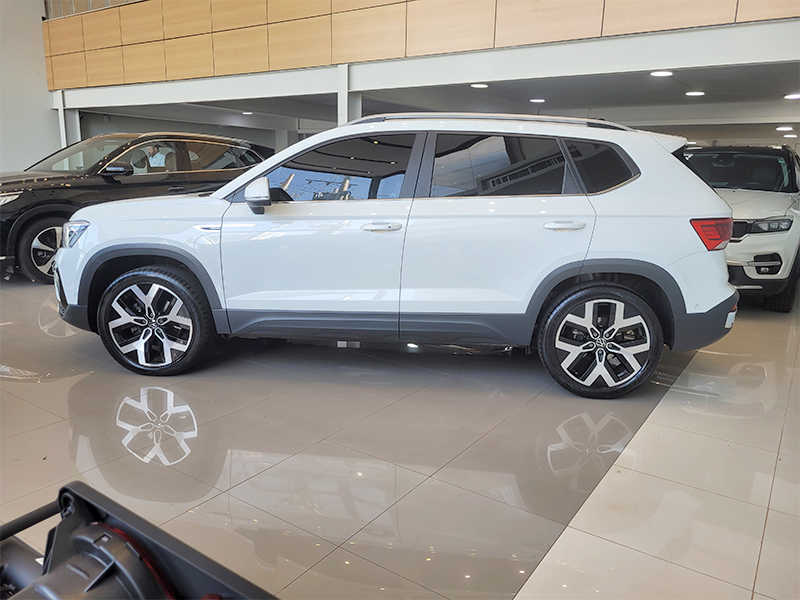 TAOS 1.4 250 TSI TOTAL FLEX HIGHLINE AUTOMÁTICO3
