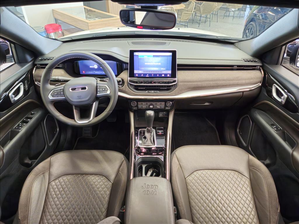 COMMANDER 1.3 T270 TURBO FLEX OVERLAND AT6
