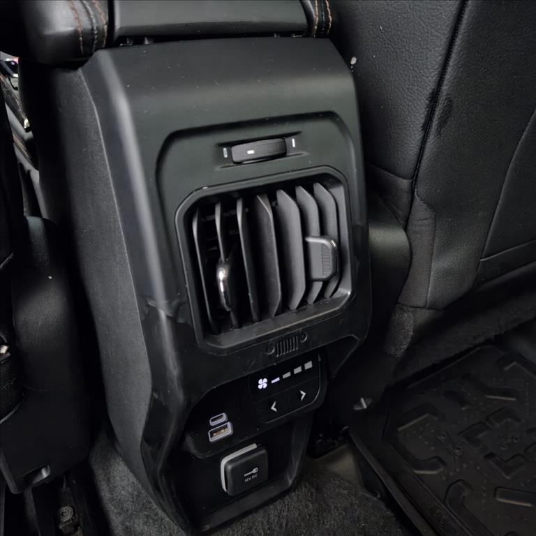 COMMANDER 2.0 TD380 TURBO DIESEL LIMITED AT918