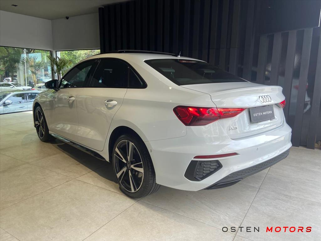 Audi-A3-2.0 40 TFSI MHEV SEDAN PERFORMANCE BLACK S-TRONIC