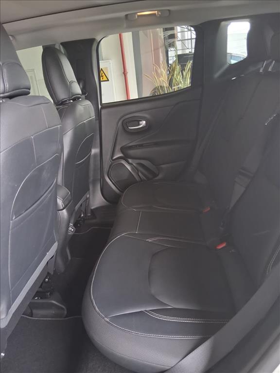 RENEGADE 1.3 T270 TURBO FLEX SAHARA AT67