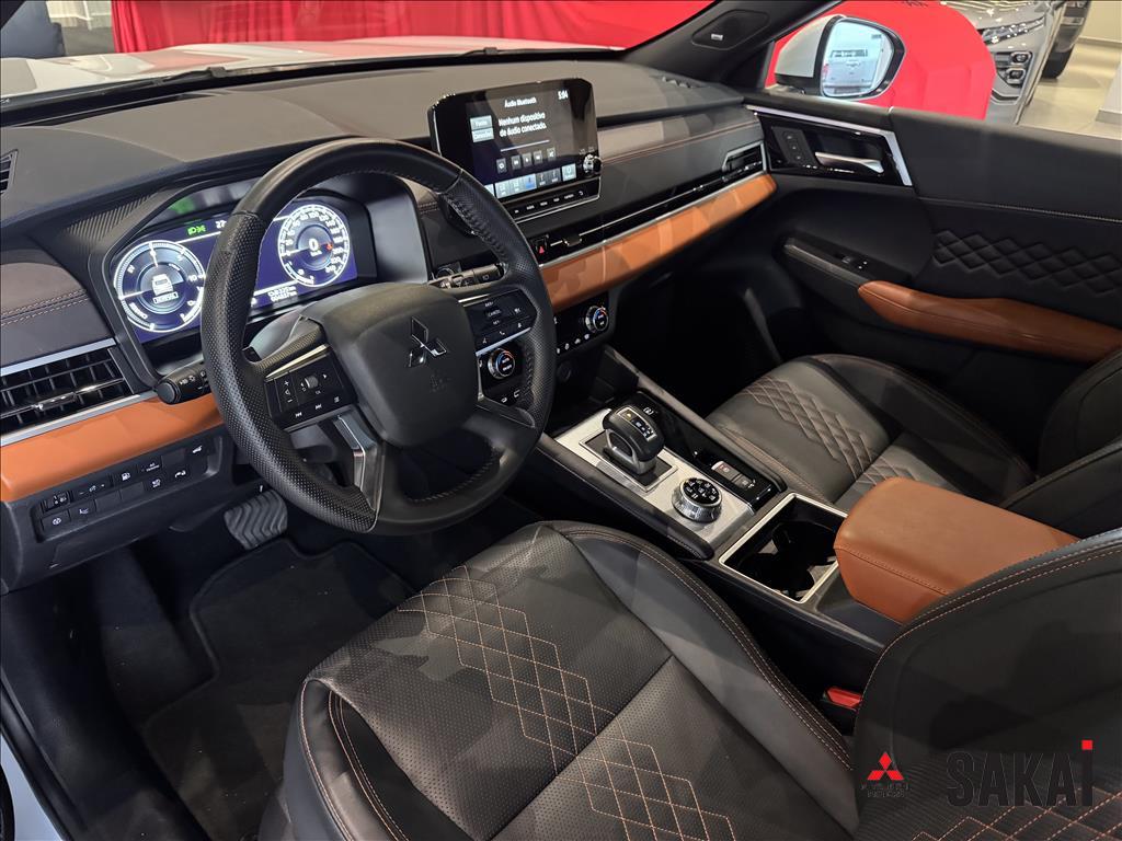 Mitsubishi-OUTLANDER-2.4 PHEV SIGNATURE S-AWC DHT