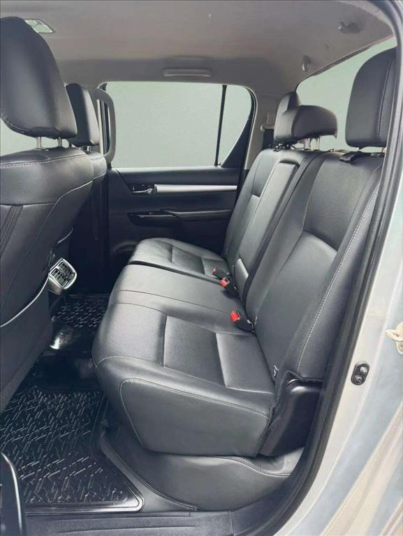 HILUX 2.8 D-4D TURBO DIESEL CD SRX 4X4 AUTOMÁTICO12